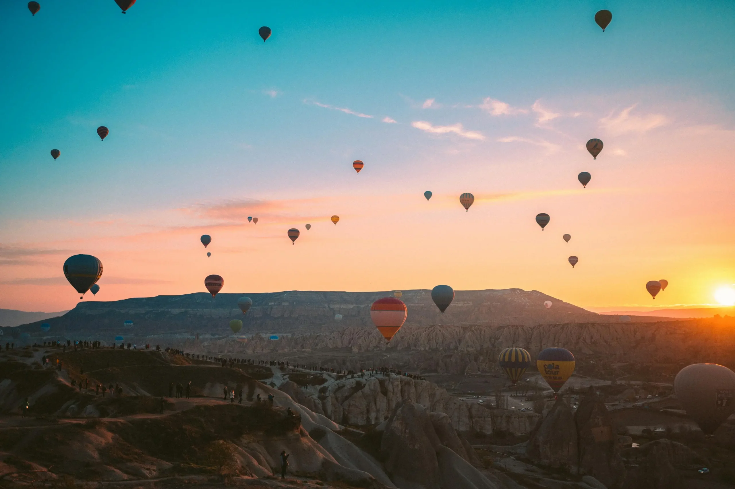 Hot Air Balloon in Cappadocia Turkey -Turkey Tour Package by Travel On Call - Image by Taryn Elliott on Unsplash
